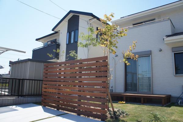 三重県三重郡　 K様邸 　天然木ウリンフェンス　目隠しフェンス　ウッドフェンス　お庭　外構