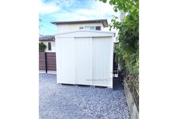 三重県津市　M様邸 　マツモト物置　MN-2214　GW色　デザイン物置　エクステリア　外構