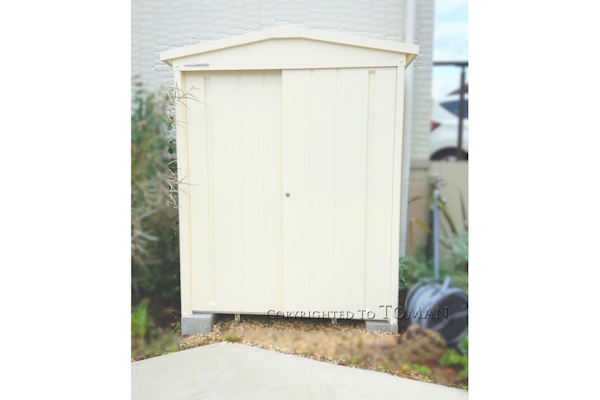 大阪府吹田市　K様邸　マツモト物置　NT-137D　GW　外構　おしゃれ物置　スチール物置　お庭　