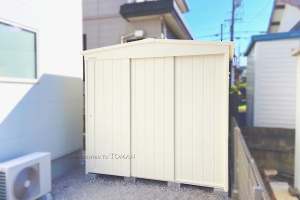 三重県亀山市　K様邸 　マツモト物置　MN-2214　GW色　デザイン物置　エクステリア　外構