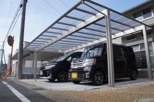 三重県四日市市　I様邸 YKKap　エフルージュトリプル　3台用カーポート　車庫　駐車場　外構