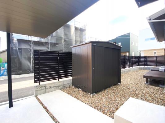 三重県四日市市　S様邸　マツモト物置　MN-2214　おしゃれ物置　外構　お庭