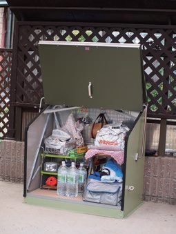 【物販】イギリス製メタルシェッド　TM4(ミニストレージ)　収納ボックス　おしゃれ収納　ゴミ置き場