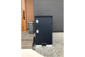 大阪府和泉市　E様邸　マツモト物置　宅配ボックス　TBA-2D　新築外構工事