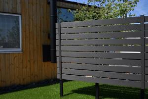 エクスタイル　目隠しフェンス　アーバンフェンス SANDING -サンディング-独立基礎施工　日本製