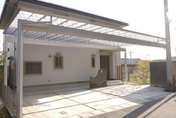 三重県四日市市　O様邸 三協アルミ　M.シェード　4台用　カーポート　外構　車庫